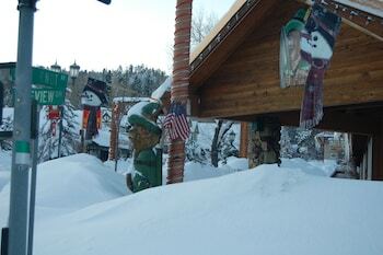Hotel Robinhood Resort