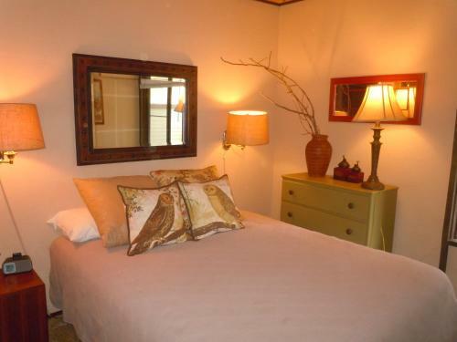 Two-bedroom Plus Den Deluxe Unit #124 By Escape For All Seasons