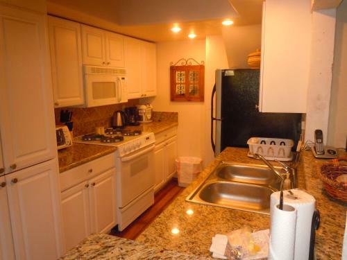 Two-bedroom Premier Unit #61 By Escape For All Seasons