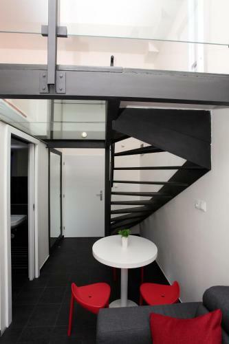 Apartment House - The Modern Flat