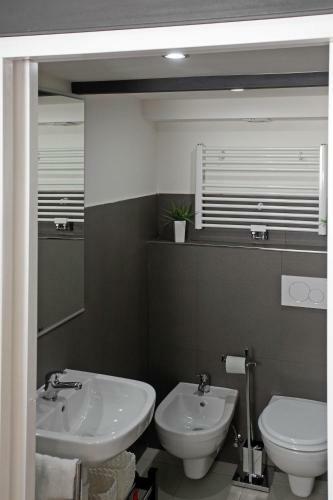 Apartment House - The Modern Flat