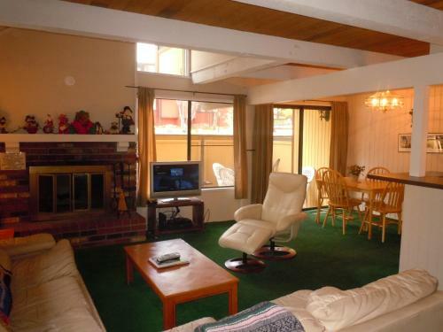 Two-bedroom Standard Unit #57 By Escape For All Seasons