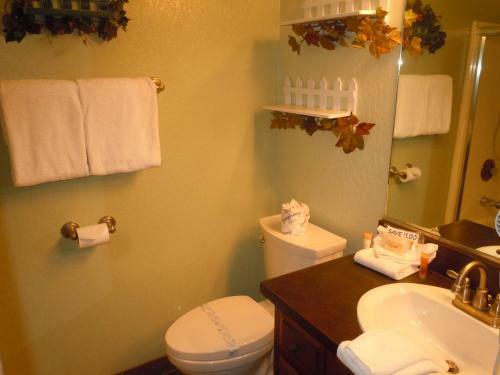 Two-bedroom Premier Unit #112 By Escape For All Seasons