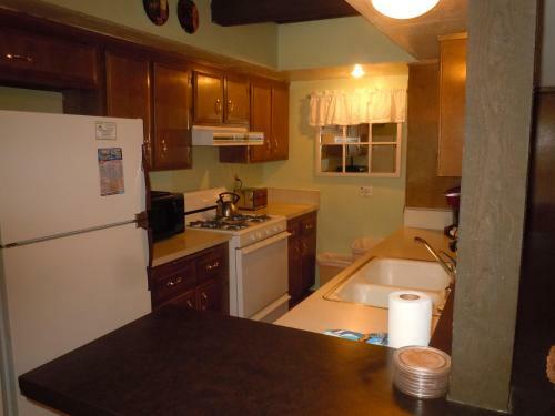 Two-bedroom Deluxe Unit #52 By Escape For All Seasons