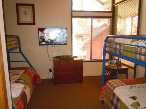 Two-bedroom Deluxe Unit #52 By Escape For All Seasons