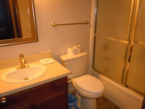 Two-bedroom Standard Unit #104 By Escape For All Seasons