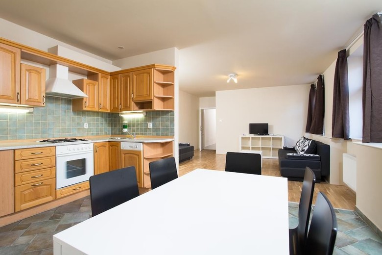 Picasso Apartments