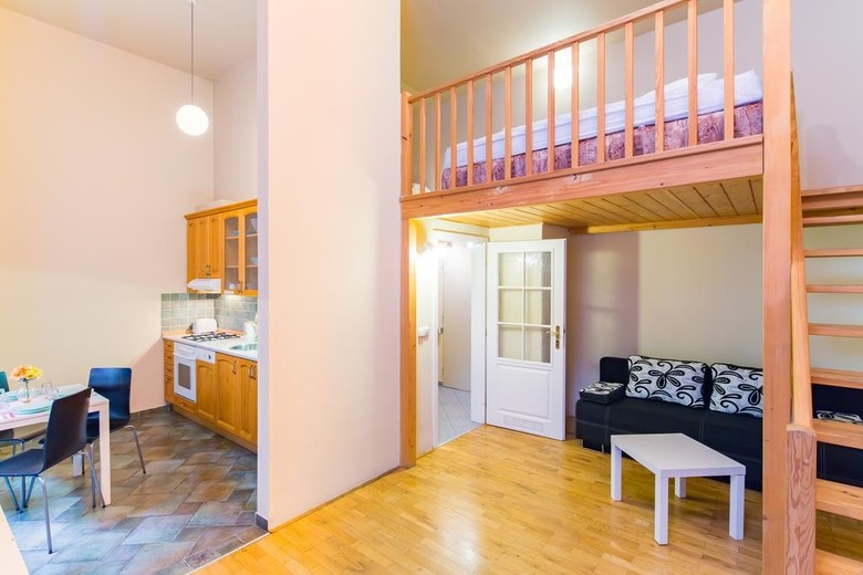 Picasso Apartments