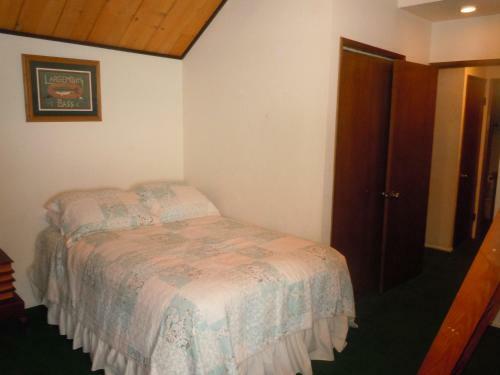 Two-bedroom Deluxe Unit #125 By Escape For All Seasons