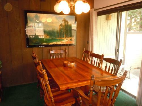 Two-bedroom Deluxe Unit #125 By Escape For All Seasons