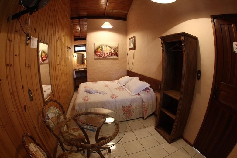Hostal Pousada Mares Do Santinho