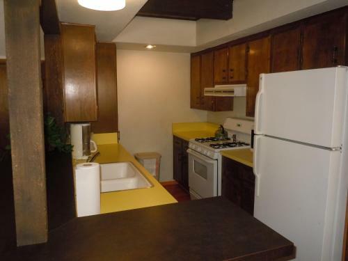 Two-bedroom Deluxe Unit #3 By Escape For All Seasons