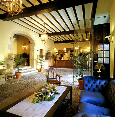 Hotel Santillana