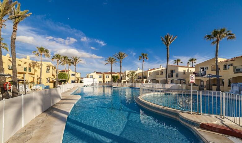 Aparthotel Globales Binimar