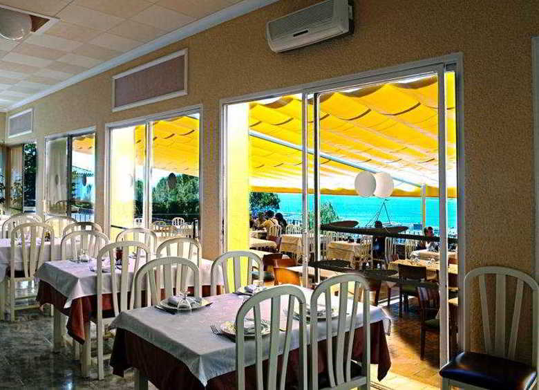 Panoramic Grecs Hotel