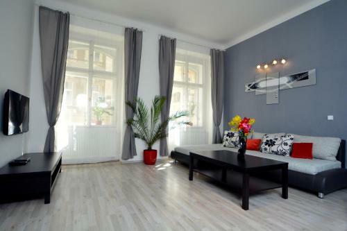 Navratilova Apartments