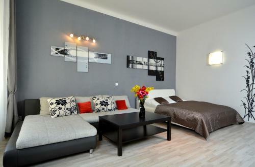 Navratilova Apartments