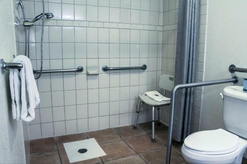 Motel 6-bishop, Ca