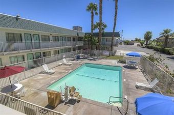 Motel 6 Blythe