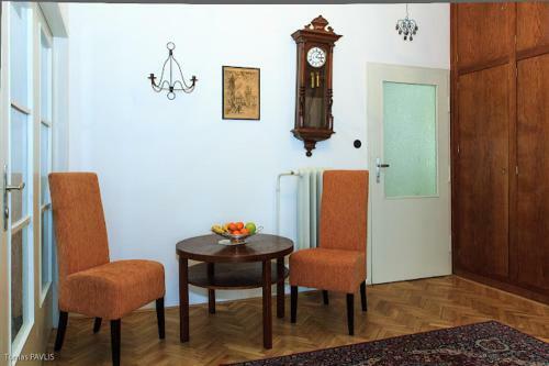 Hostal Pension Karnet