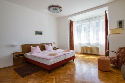 Hostal Pension Karnet