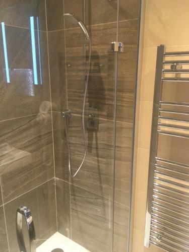 Hostal Pension Karnet