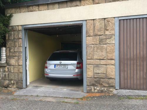 Hostal Pension Karnet