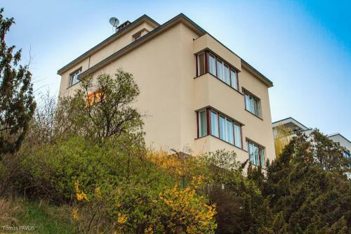 Hostal Pension Karnet