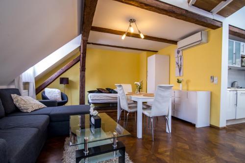 Aparthotel & Spa Carolline