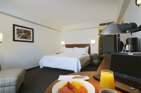 Hotel City Express Suites Puebla Finsa