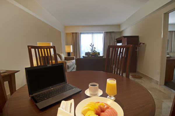 Hotel City Express Suites Puebla Finsa