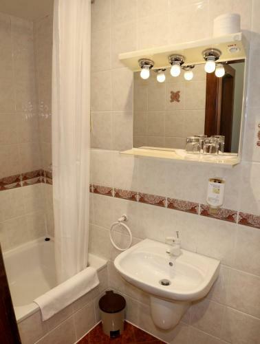 River Star Hotel