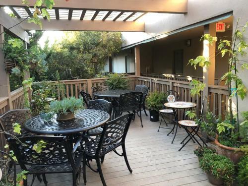 Bed & Breakfast Little Sur Inn