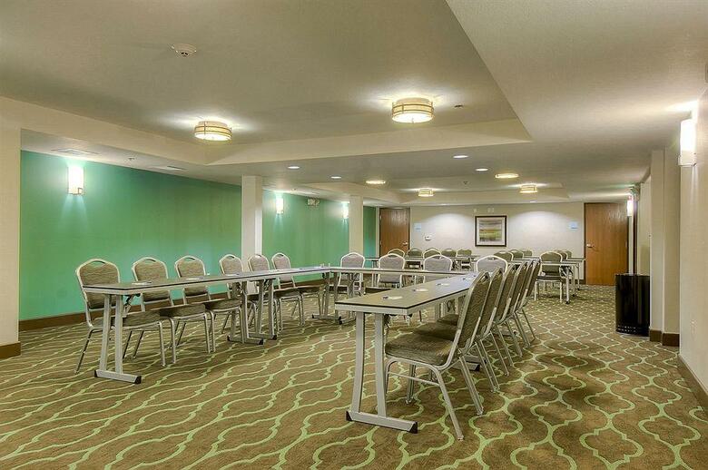 Holiday Inn Express Hotel & Suites Carlsbad Beach