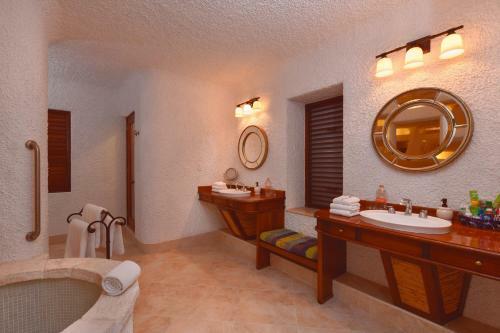 Hotel Kin Sol Soleil