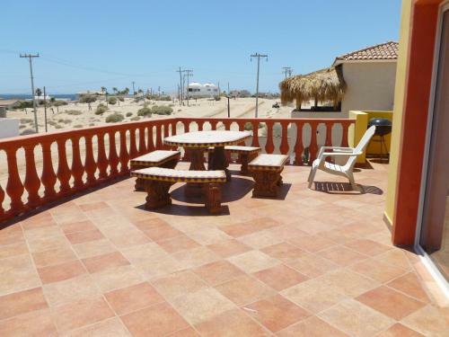 Casa Amarilla