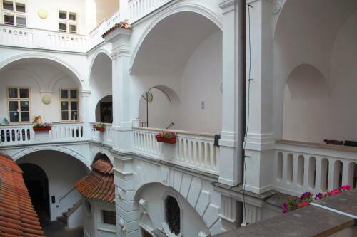 Sg1 Hostel