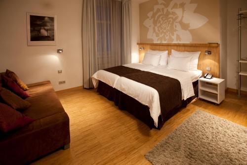 Hotel Dahlia Inn
