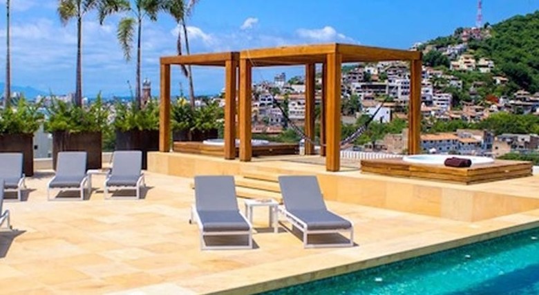 Apartamentos Luxury Puerto Vallarta Condo Romantic Zone