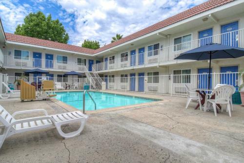 Motel 6 Costa Mesa