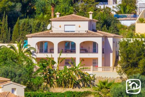 Holiday Villa Ma�i