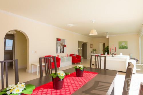 Holiday Villa La Corona