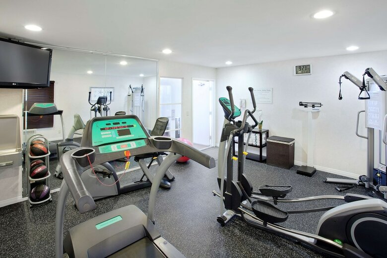 Best Western Plus Marina Shores Hotel - Dana Point