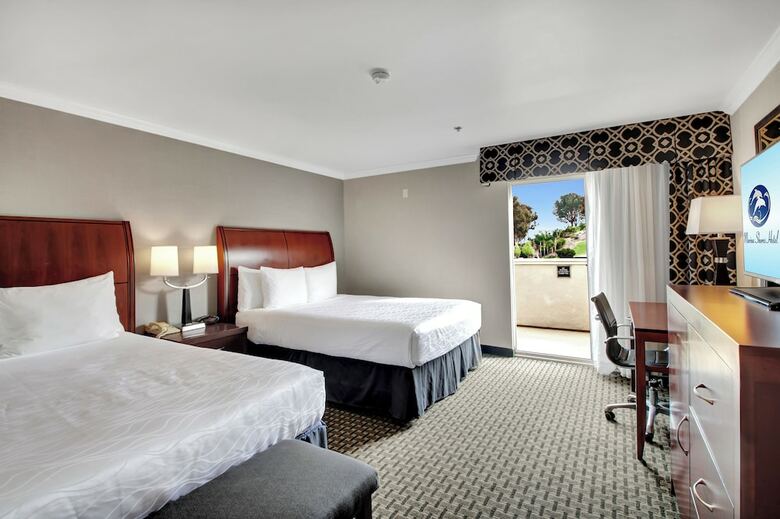Best Western Plus Marina Shores Hotel - Dana Point