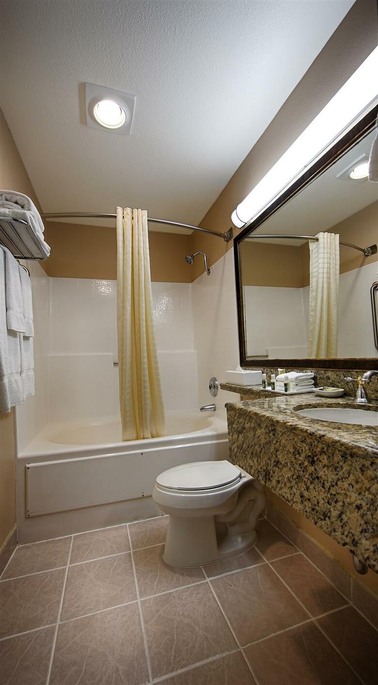 Best Western Plus Marina Shores Hotel - Dana Point