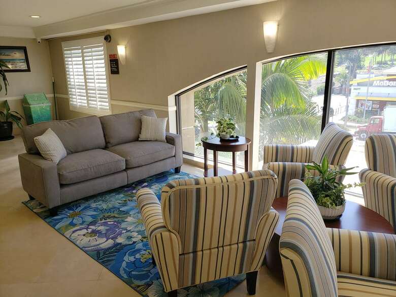Best Western Plus Marina Shores Hotel - Dana Point