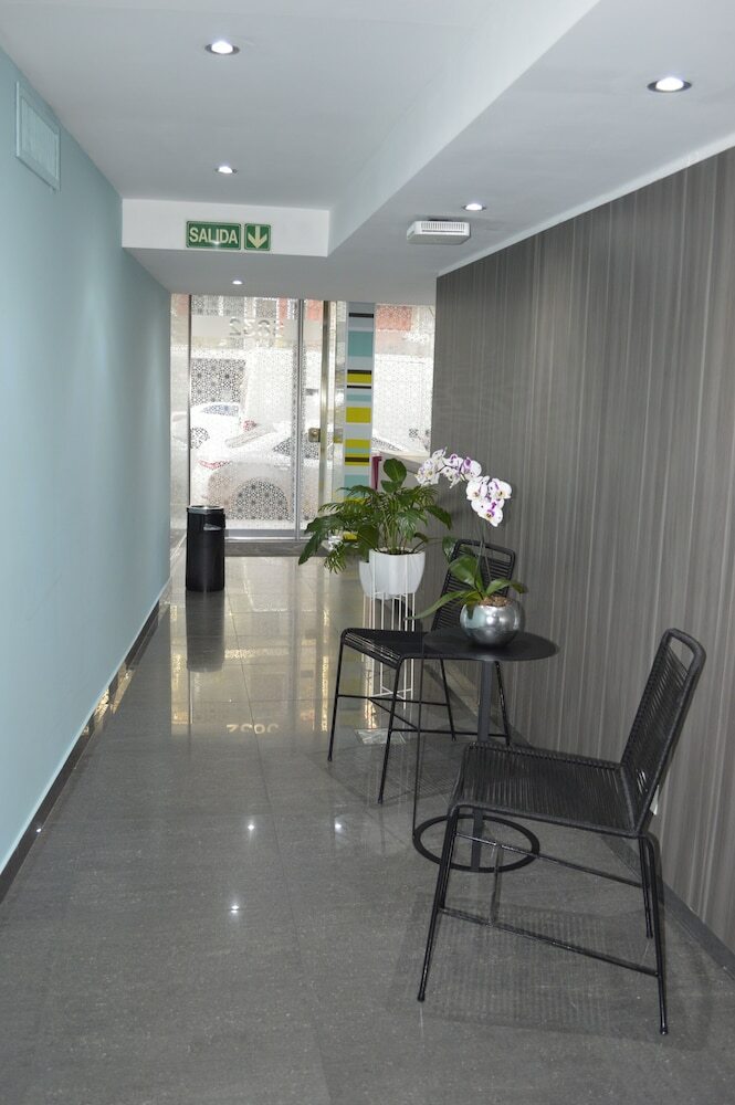 Ian Hotel