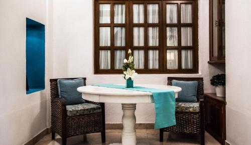 Hotel Dos Patios