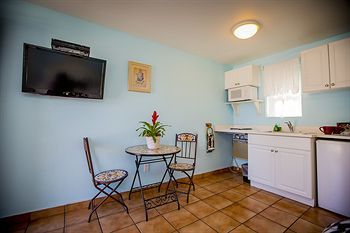 Posada Leucadia Beach Inn
