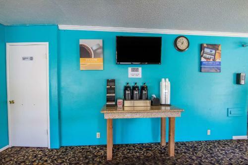 Motel 6 Fort Bragg